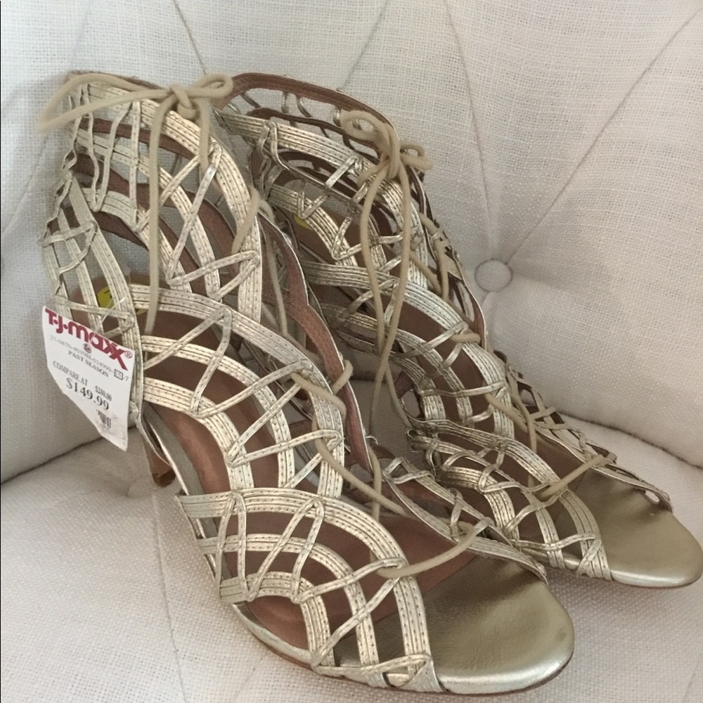 Joie gold formal shoes